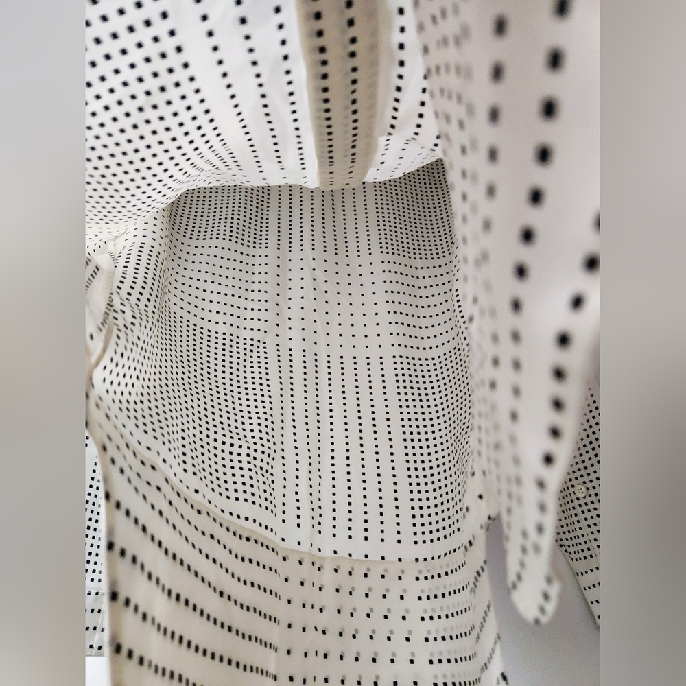 YVES SAINT LAURENT VINTAGE BLACK AND WHITE CUBES ASYMMETRICAL CUT SHIRT SIZE 12 - Picture 10 of 14